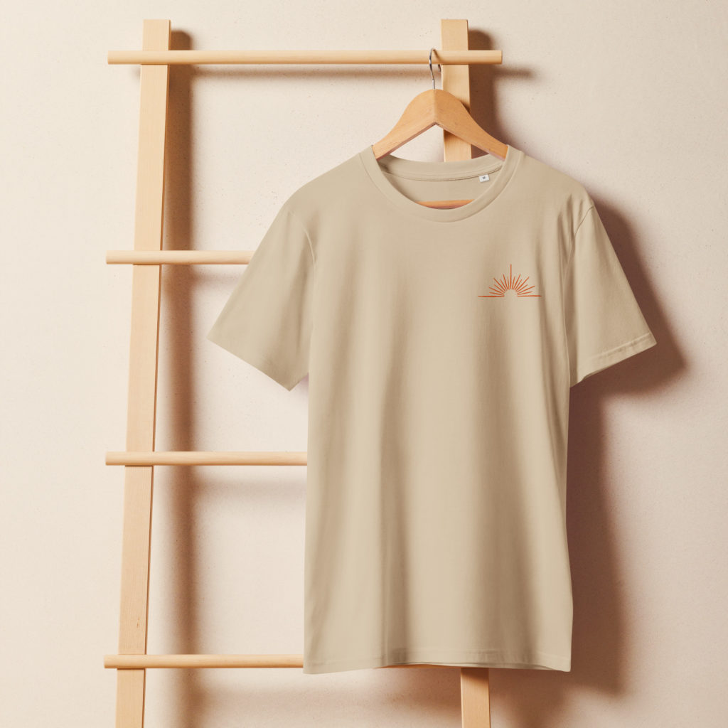 Soleora Basic - besticktes Bio Unisex T-Shirt – Bild 3