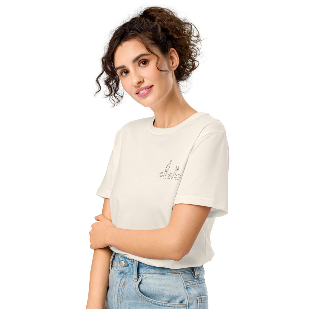 Peace & Cheers - Unisex Bio-T-Shirt – Bild 3
