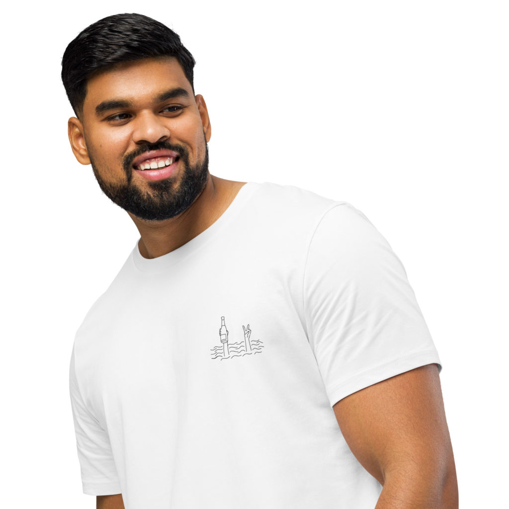 Peace & Cheers - Unisex Bio-T-Shirt – Bild 6